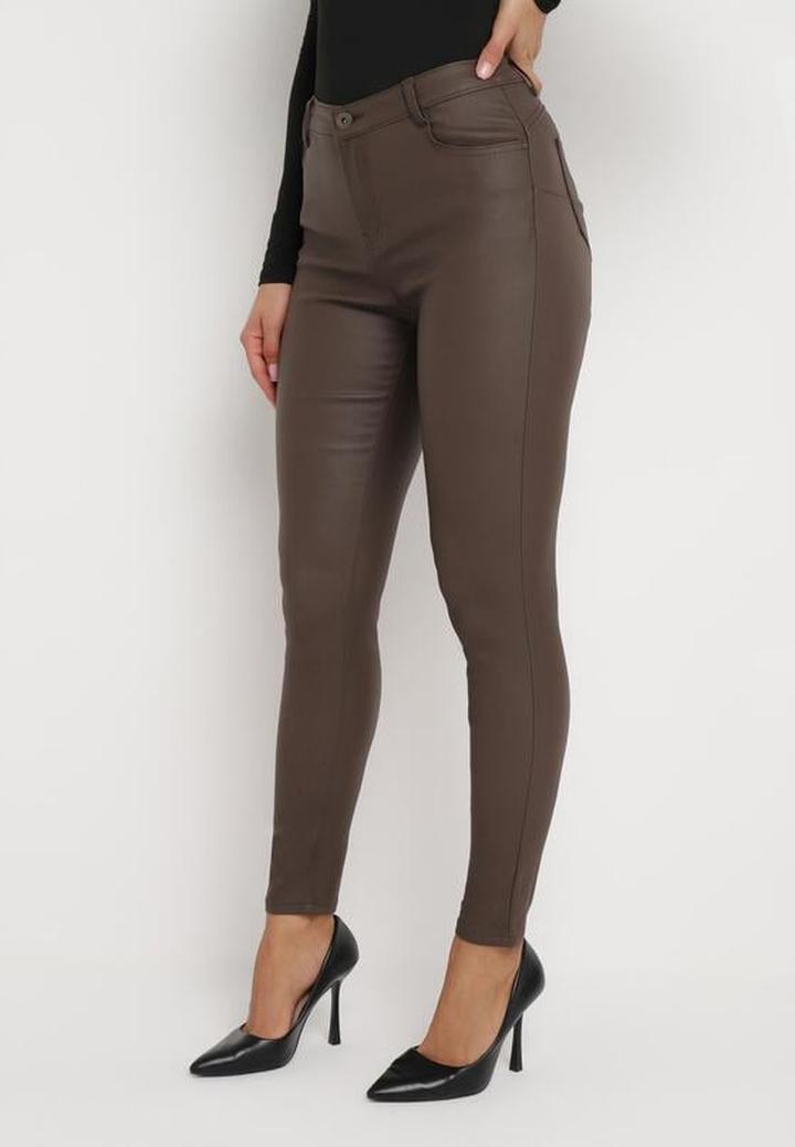 Buty do brązowych spodni męskich