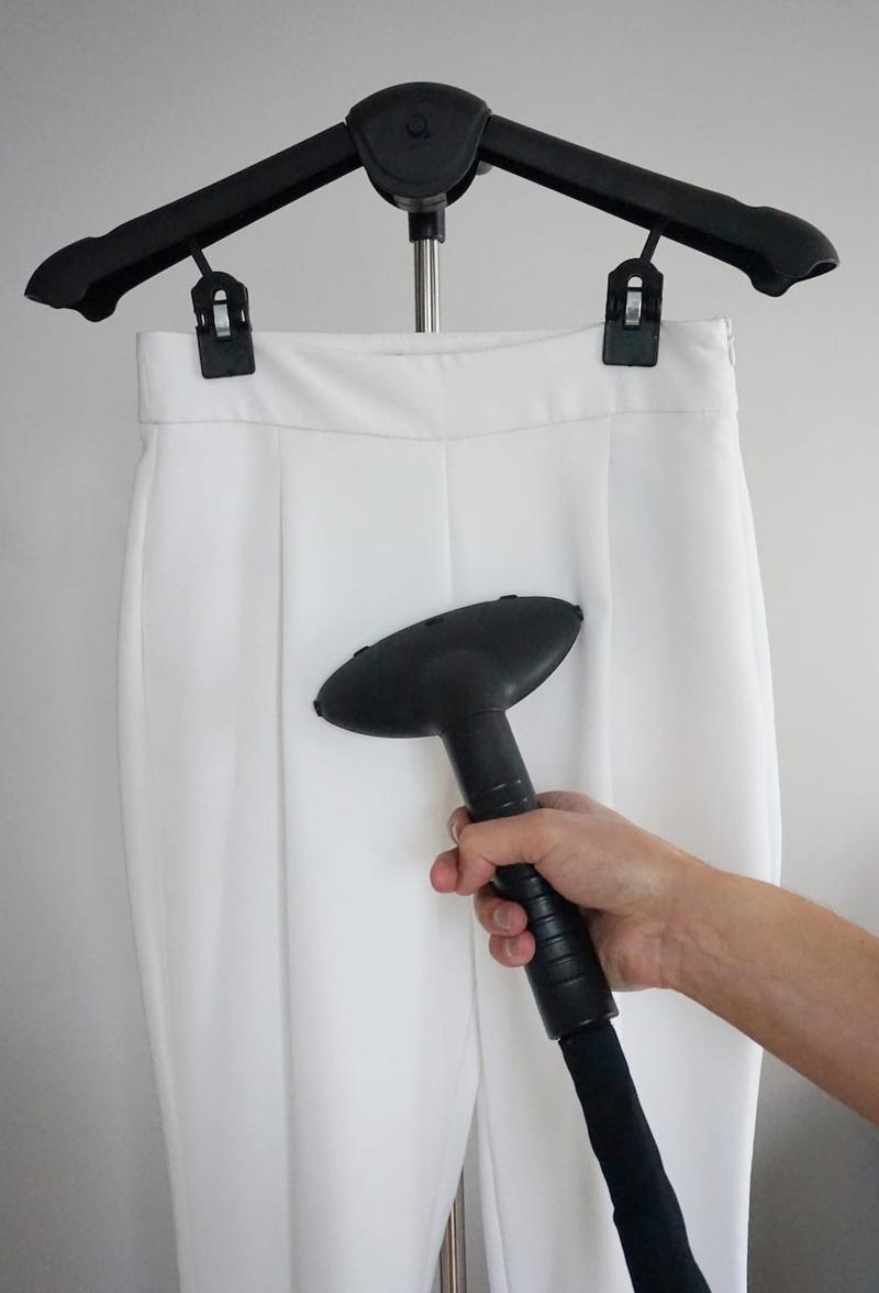 Prasowanie spodni garniturowych