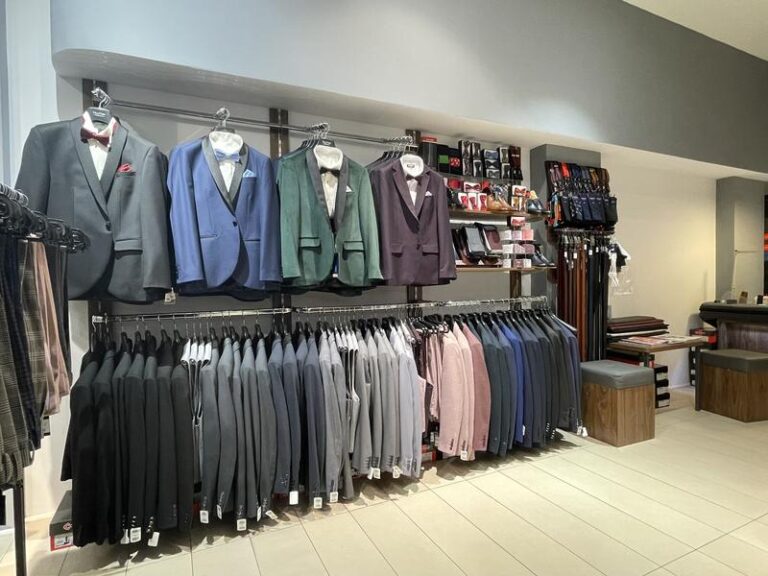 Gdzie najlepiej kupić garnitur? Sprawdzamy najlepsze miejsca na udane zakupy!