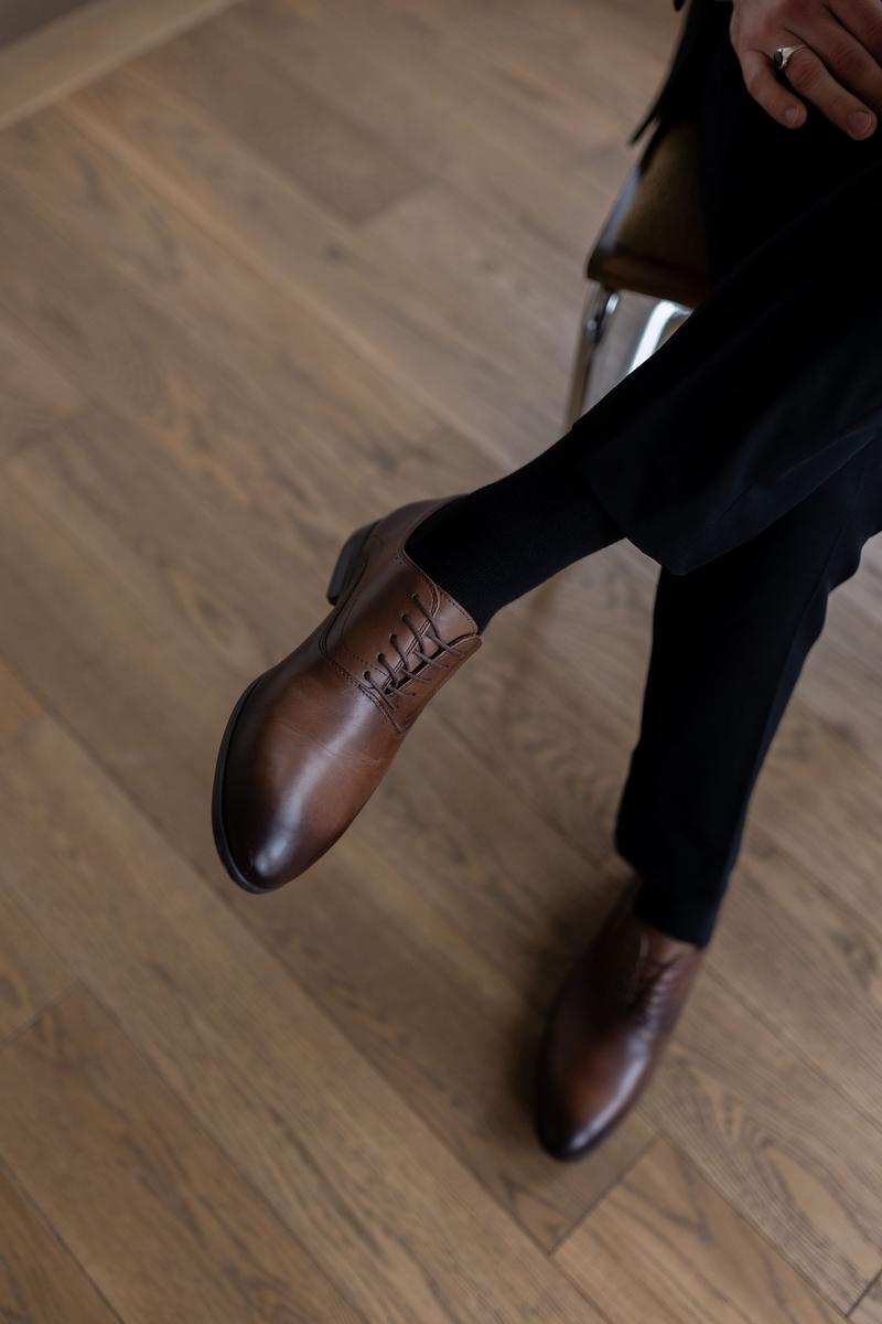 Bordowe buty do garnituru