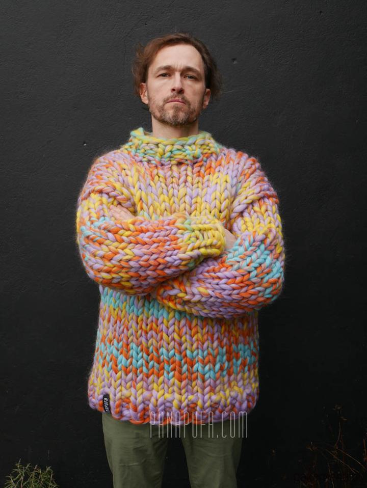 Męski sweter na drutach