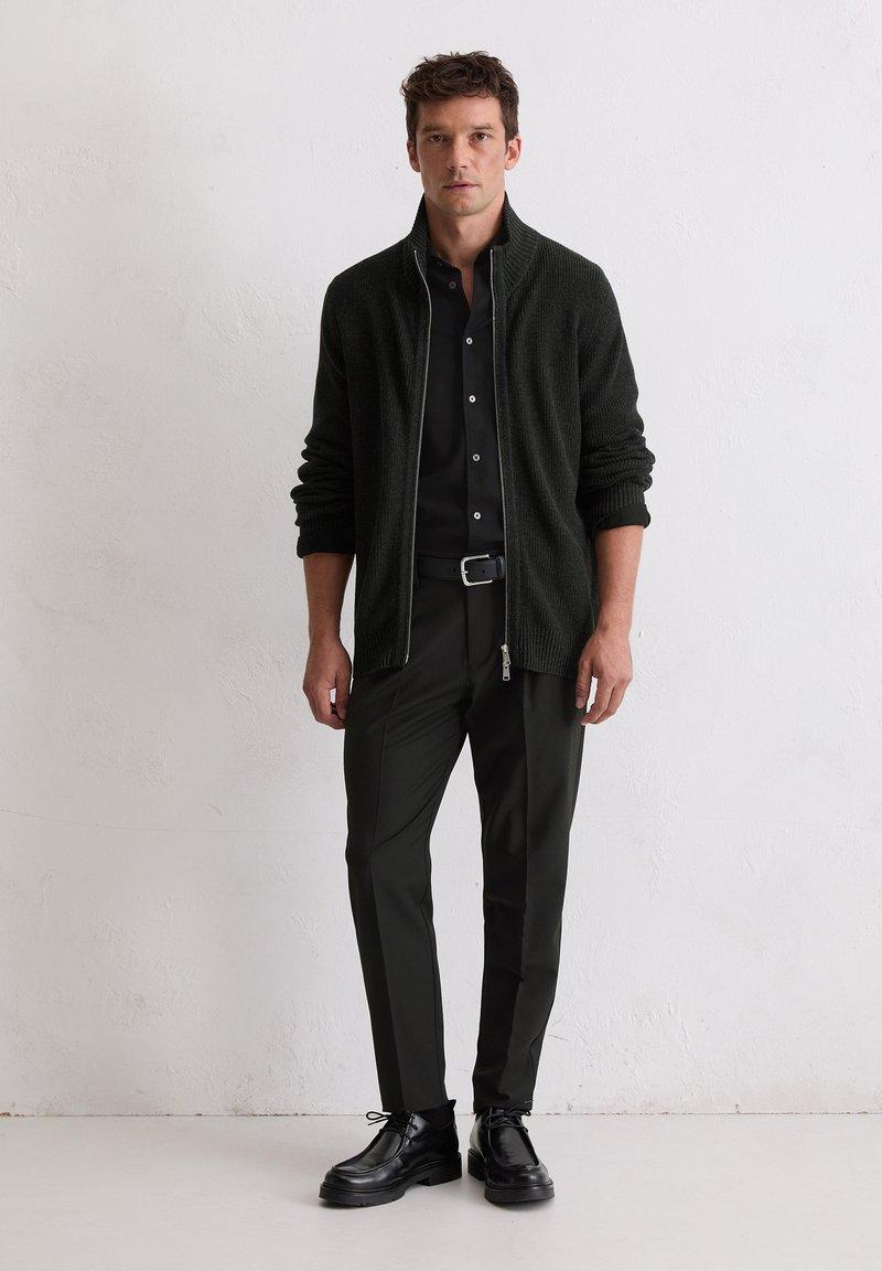 Wzory i tekstury swetrów