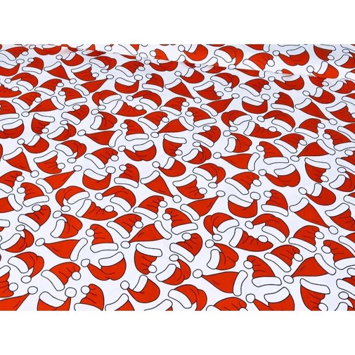 Odkryj, jakiego koloru czapki idealnie komponują się z czerwonymi koszulami