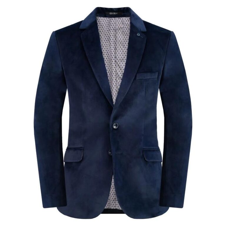 Skuteczne sposoby na to, jak zmniejszyć marynarkę i wyglądać modnie