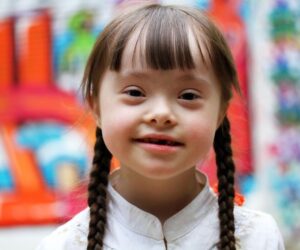 Zespół Downa: Dlaczego Plama Na Koszuli Może Kryć Szersze Znaczenie