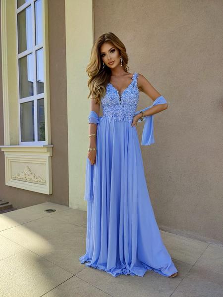 Dodatki do granatowych garniturów