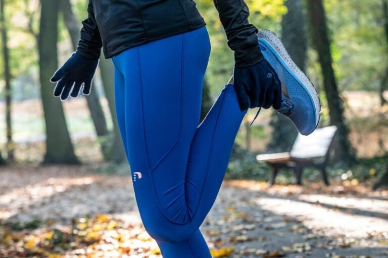 Damskie spodnie do biegania zimą: Jak wybrać idealny model na chłodne dni?