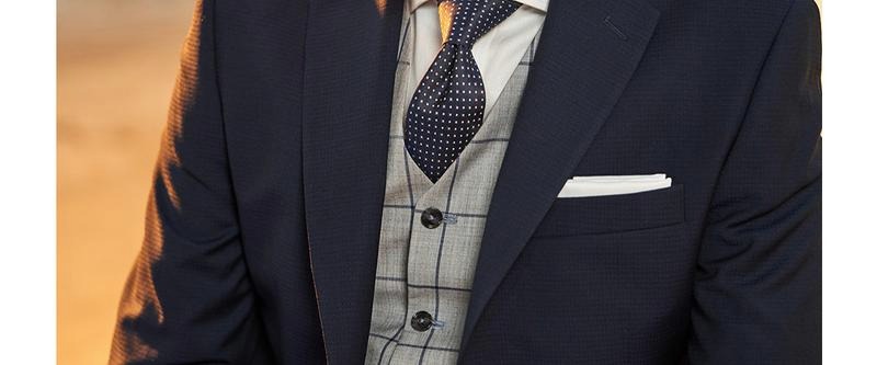 Jak stylowo włożyć chustkę do marynarki? Przewodnik dla eleganckich mężczyzn