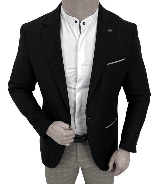 Jak elegancko zapinać marynarkę z 4 guzikami i wyglądać stylowo?